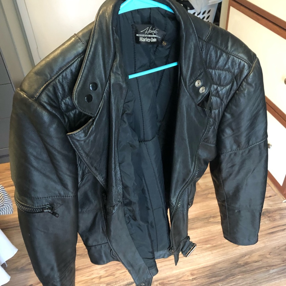 Harley Davidson leather jacket size 48